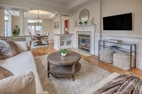 60 Chestnut St #1, Morristown, NJ 07960