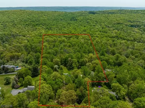 89 Russling Rd, Hackettstown, NJ 07840
