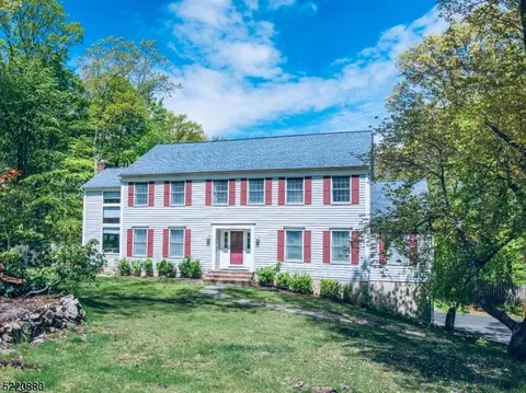 36 Kevin Dr, Mount Olive, NJ 07836
