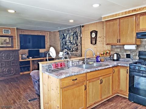 44 Ridge Rd, Jefferson, NJ 07438