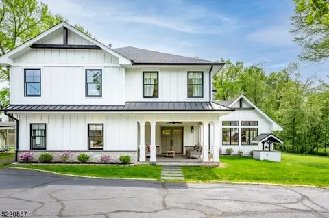 6 Ravine Ct, Scotch Plains, NJ 07076