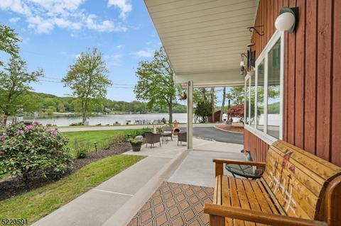 15 Lakeview Ct, Rockaway, NJ 07866