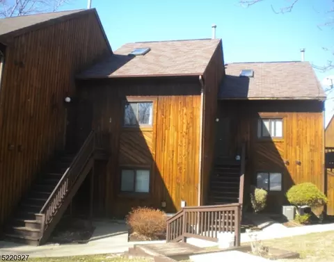 5 Brandywine Ct #6, Vernon, NJ 07462