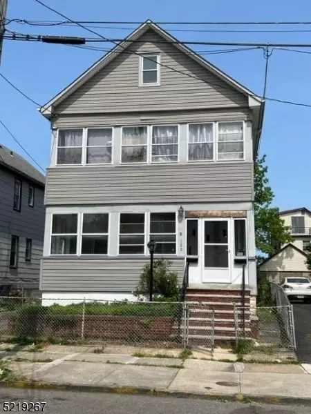 122 W 16th St, Linden, NJ 07036