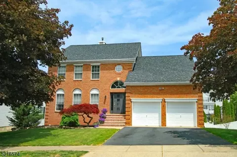 4 Cascades Ter, Somerville, NJ 08876