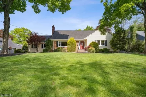 2137 Buttonwood Ln, Scotch Plains, NJ 07076