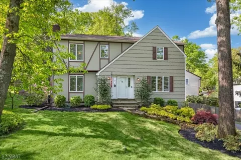 11 Deborah Dr, Morristown, NJ 07960