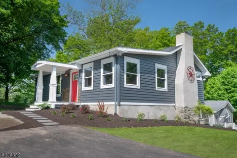 9 Summit Ave, Newton, NJ 07860