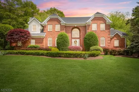 6 Bailiwick Dr, Warren, NJ 07059