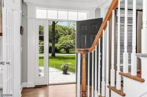 35 Culberson Rd, Bernards, NJ 07920