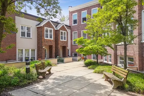 201 S 2nd Ave #34, Highland Park, NJ 08904