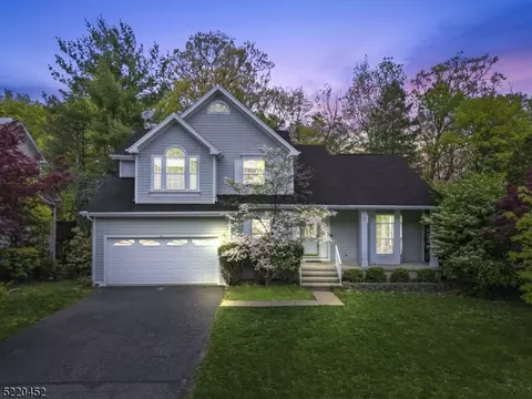 38 Hartley Ln, Bernards, NJ 07920