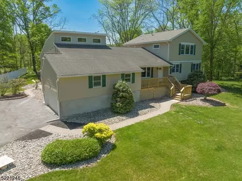 196 Helfreds Lndg, Bridgewater, NJ 08807