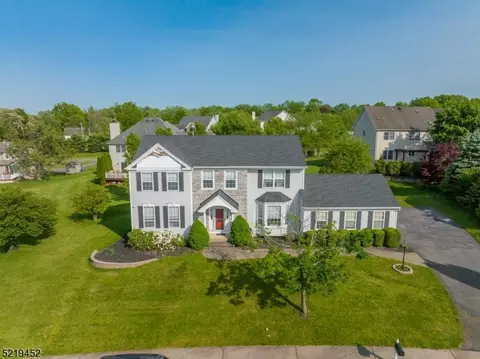 2 Orchard Dr, Whitehouse Station, NJ 08889