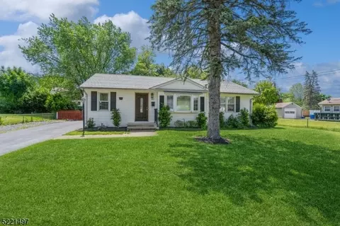 642 Boesel Ave, Manville, NJ 08835