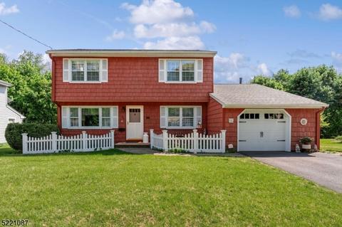 39 Crescent Rd, Wanaque, NJ 07465
