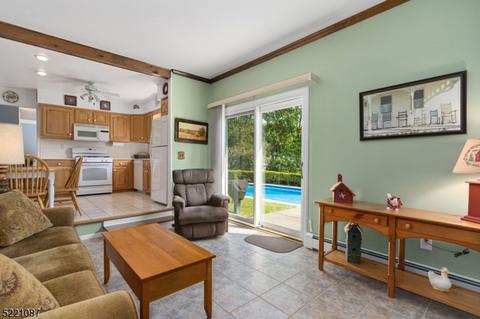 39 Crescent Rd, Wanaque, NJ 07465 photo 10