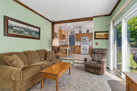 39 Crescent Rd, Wanaque, NJ 07465 photo 11