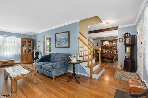 39 Crescent Rd, Wanaque, NJ 07465 photo 3