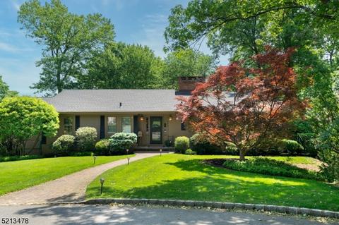 347 Turnabout Cir, Mountainside, NJ 07092