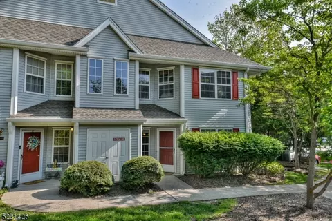4604 Tudor Dr, Pompton Plains, NJ 07444