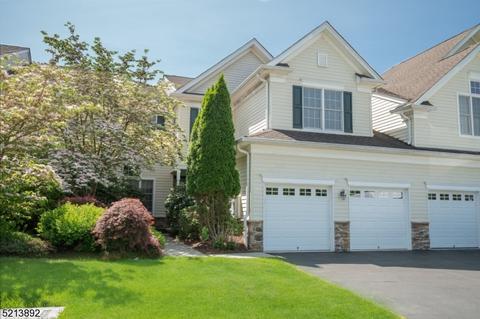 12 Jade Cir, Denville, NJ 07834