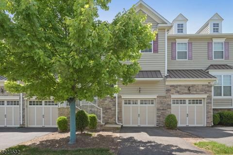 7 Braeburn Dr, Skillman, NJ 08558