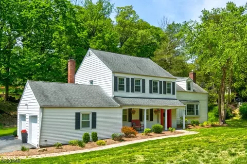 40 Harwich Rd, Morristown, NJ 07960