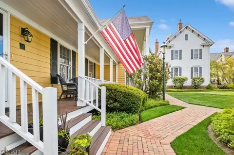 52 Murray Hill Sq, New Providence, NJ 07974