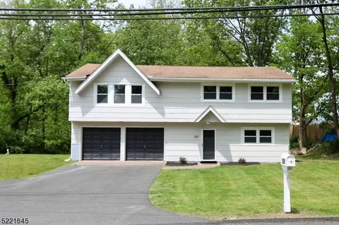 209 Wills Ave, Stanhope, NJ 07874