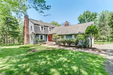 34 Deerfield Trl, Somerville, NJ 08876