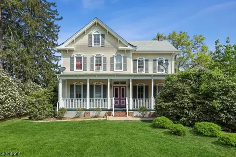 275 Main St, Chester, NJ 07930