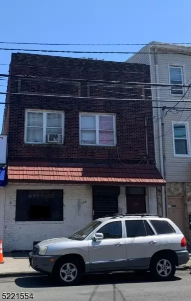 235 2nd St, Elizabeth City, NJ 07206