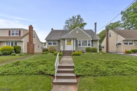 536 Washington Ave, Roselle, NJ 07203