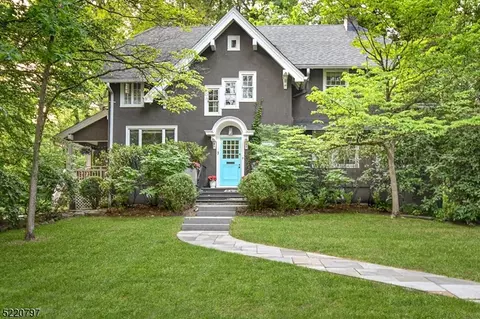 3 Edgemont Ave, Summit, NJ 07901