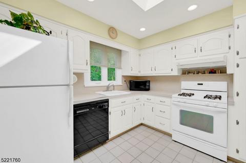 39 Huron Ave, Wayne, NJ 07470 photo 19