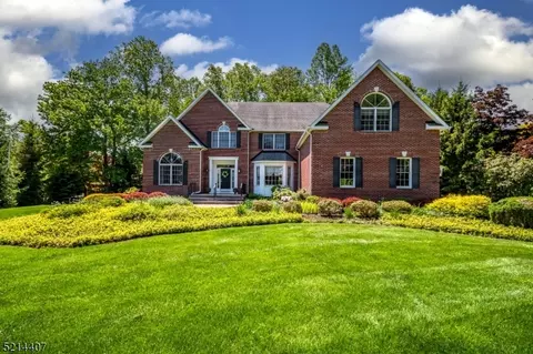22 Old Shunpike Rd, Randolph, NJ 07869