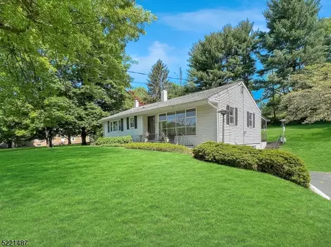 68 Belvidere Ave, Oxford, NJ 07863