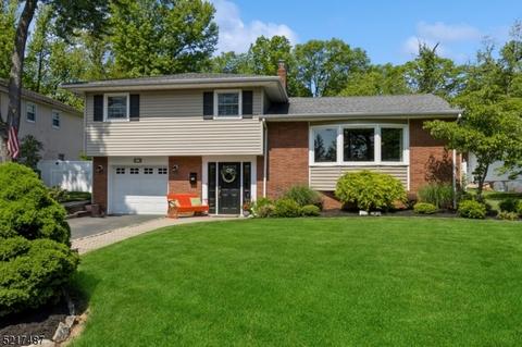 7 Saint Germain Dr, Clark, NJ 07066