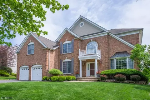 39 Vista Dr, Mount Olive, NJ 07836