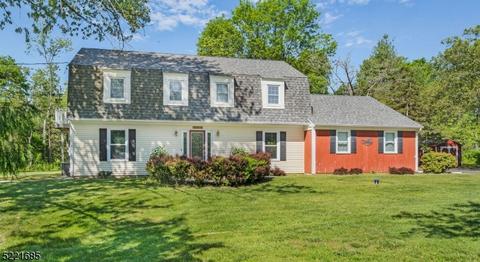 129 Burnt Mill Rd, Somerville, NJ 08876