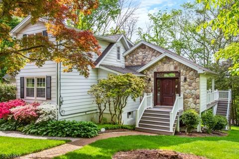 25 Whaleback Ter, Ringwood, NJ 07456