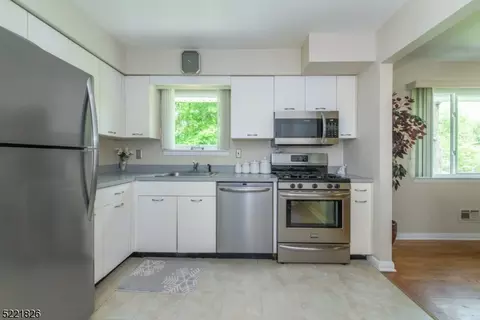 109 E Midland Ave, Paramus, NJ 07652 photo 13