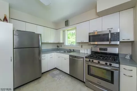109 E Midland Ave, Paramus, NJ 07652 photo 14