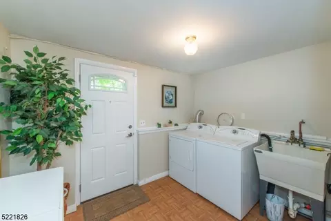 109 E Midland Ave, Paramus, NJ 07652 photo 16