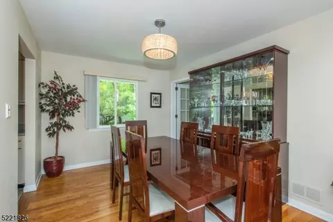 109 E Midland Ave, Paramus, NJ 07652 photo 8
