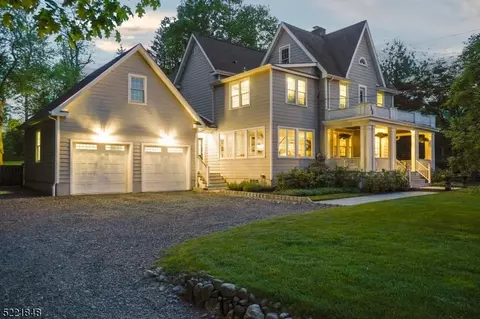 25 Spring St, Chatham Twp, NJ 07928