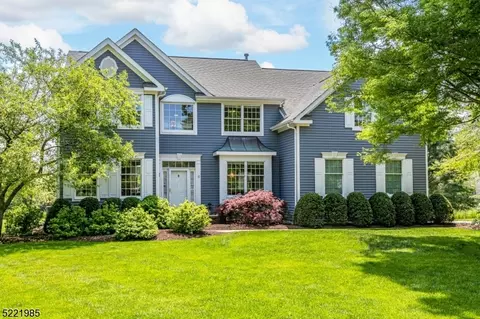 6 Aronimink Ct, Montgomery, NJ 08558