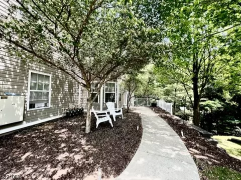 1510 Vista Ter, Pompton Lakes, NJ 07442