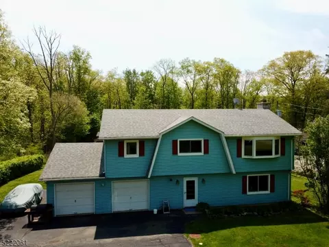 38 Union Tpke, Branchville, NJ 07826